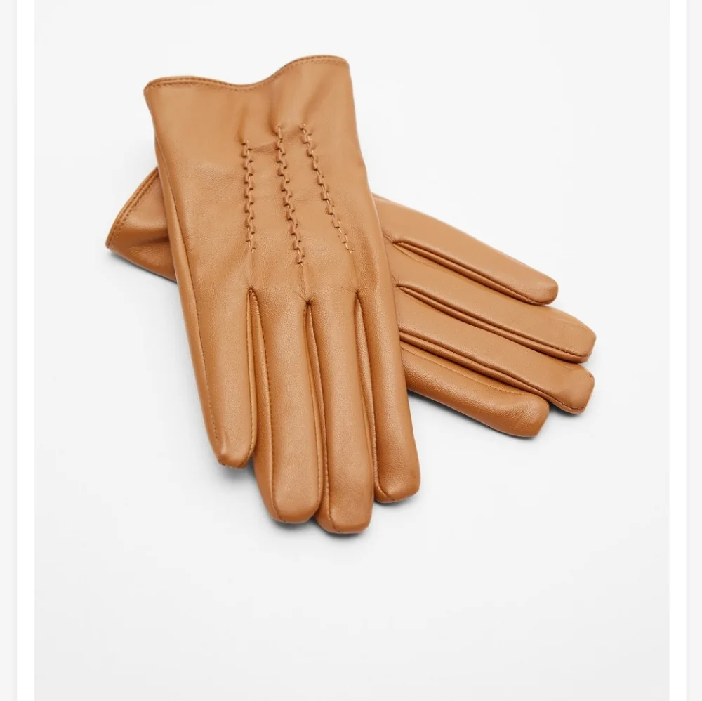 ZARA LEATHER GLOVES AND KEY FOB SET SPECIAL EDITION